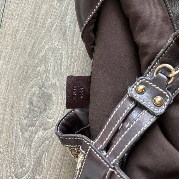 Gucci GG Canvas Wave Large Hobo Bag - Picture 11 of 13